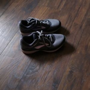 Brooks  shoes